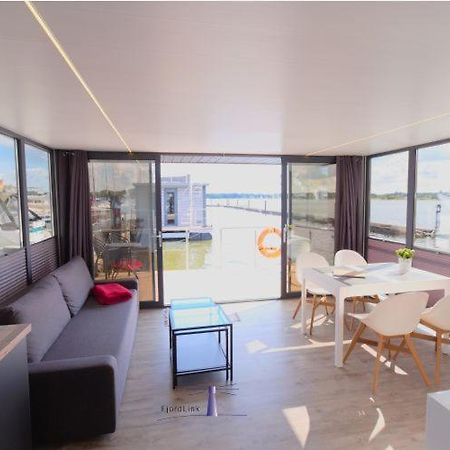 Hausboot Fjord Aries Mit Dachterrasse In Schleswig Hotel Ngoại thất bức ảnh