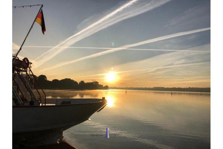 Hausboot Fjord Aries Mit Dachterrasse In Schleswig Hotel Ngoại thất bức ảnh