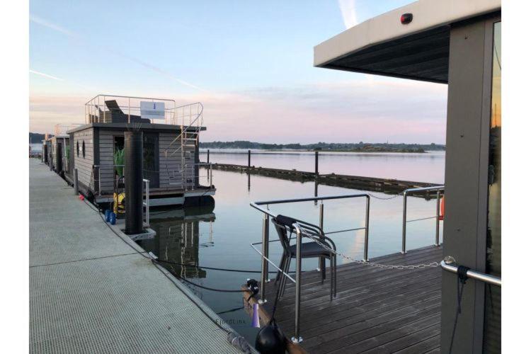 Hausboot Fjord Aries Mit Dachterrasse In Schleswig Hotel Ngoại thất bức ảnh