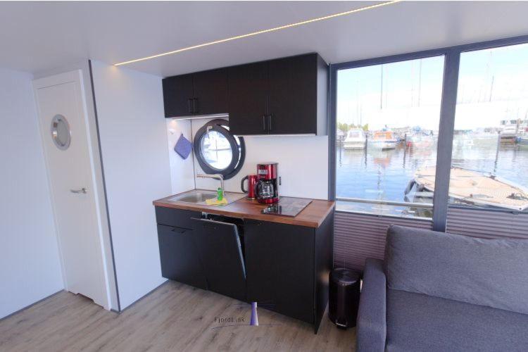 Hausboot Fjord Aries Mit Dachterrasse In Schleswig Hotel Ngoại thất bức ảnh