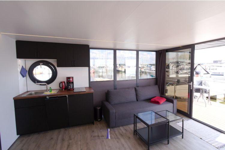 Hausboot Fjord Aries Mit Dachterrasse In Schleswig Hotel Ngoại thất bức ảnh